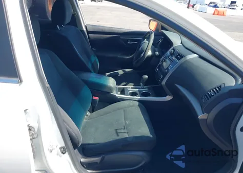 2015 Nissan Altima 2.5 S из США, поврежденный, VIN 1N4AL3AP6FN347732